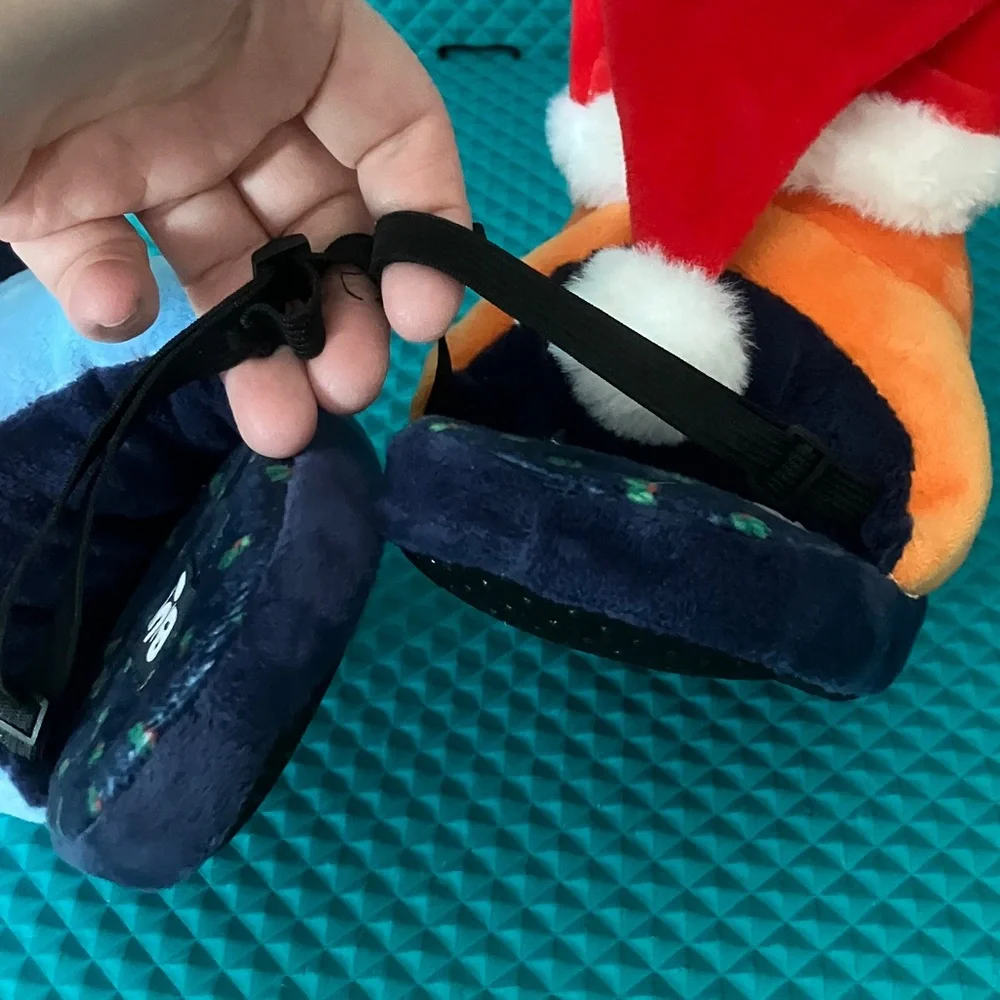 BLUEY Bluey and Bingo 3D Holiday Plush Slipper / Little Kid | 13 - 1